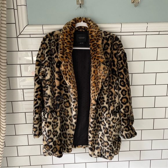 Faux fur leopard coat - sz small - Picture 2 of 7
